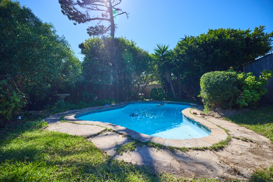 4 Bedroom Property for Sale in Capri Western Cape